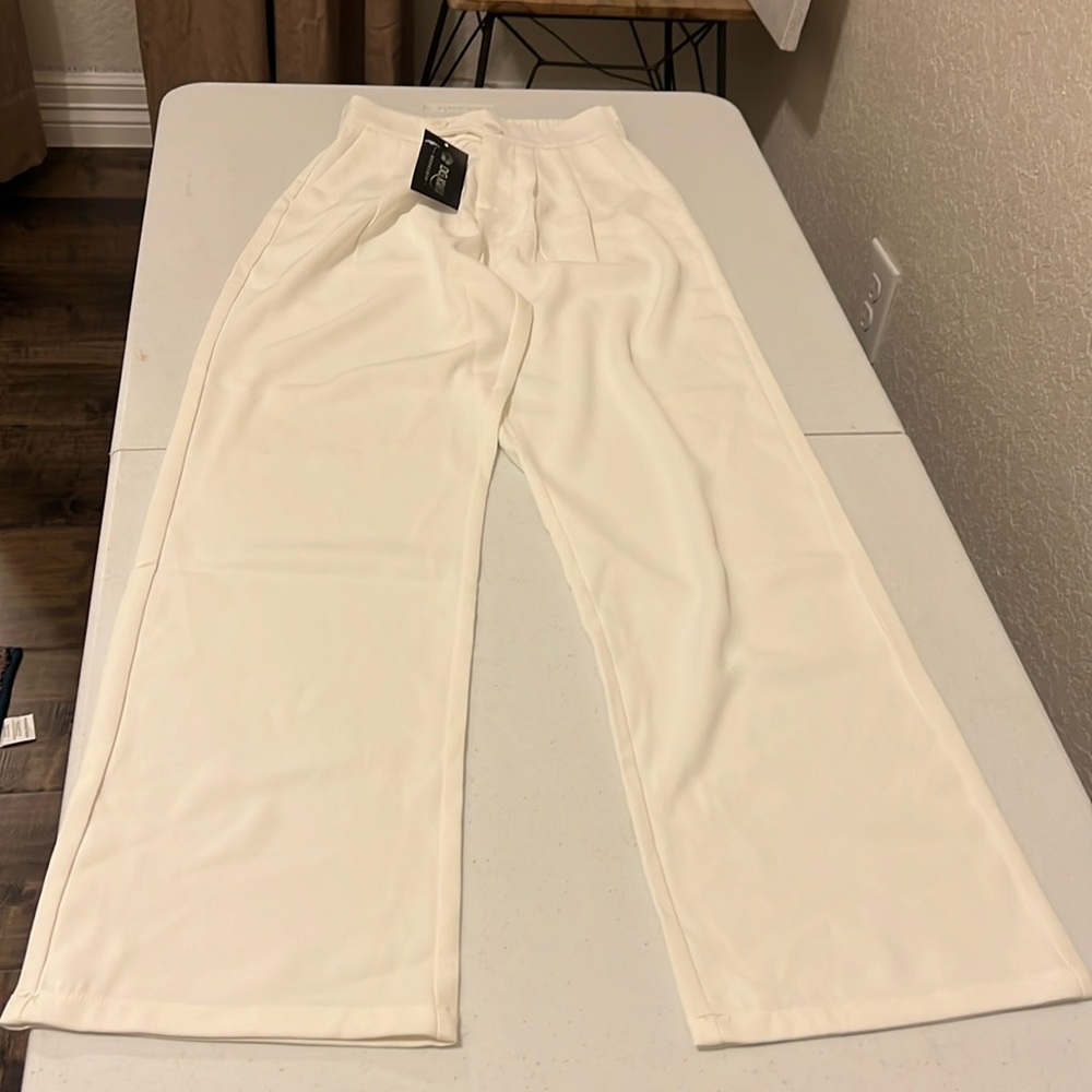 New beautiful white trousers
